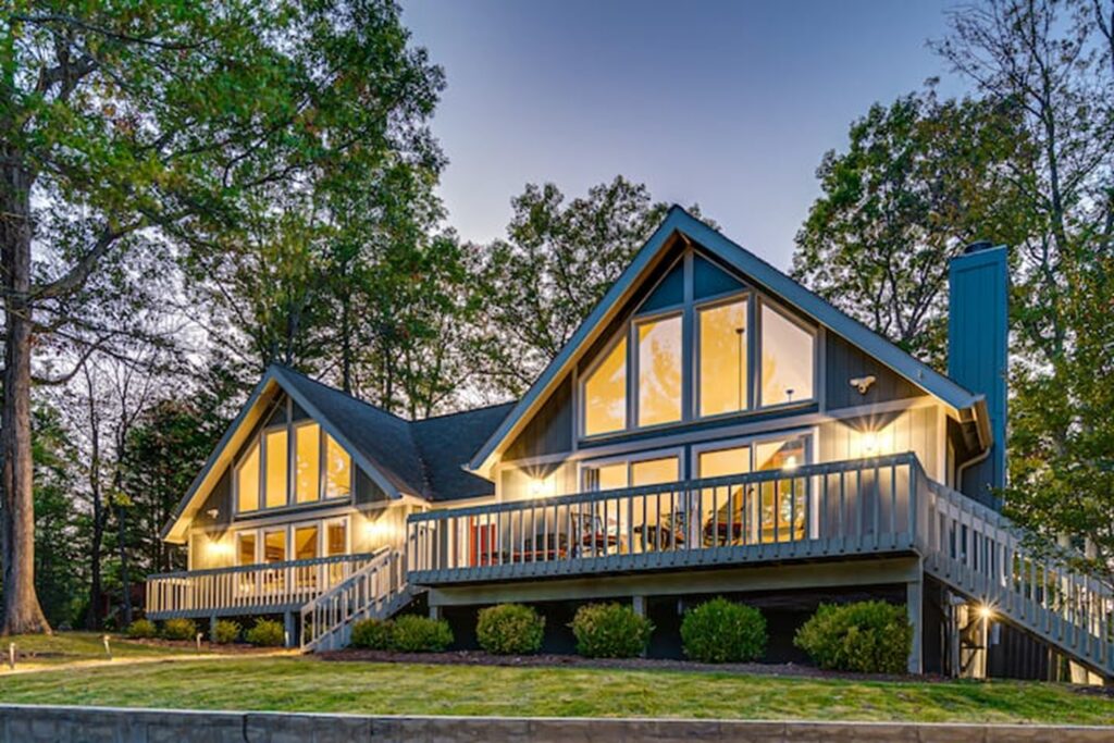 Twin Peaks vacation rental in the Shenandoah Valley
